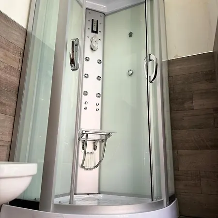 Palazzo Ferretti לינה וארוחת בוקר 4*