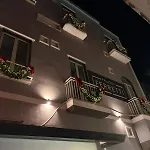 Palazzo Ferretti - Scavi לינה וארוחת בוקר ארקולאנו