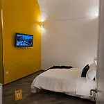 לינה וארוחת בוקר Palazzo Ferretti - Scavi 4*