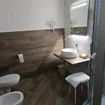 לינה וארוחת בוקר Palazzo Ferretti - Scavi 4*