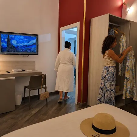 فندق مبيت وإفطار Palazzo Ferretti - Herculaneum Ruins 4*